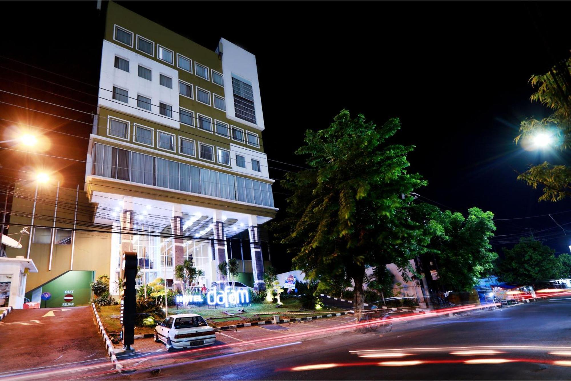 Hotel Dafam Pekalongan Exterior foto