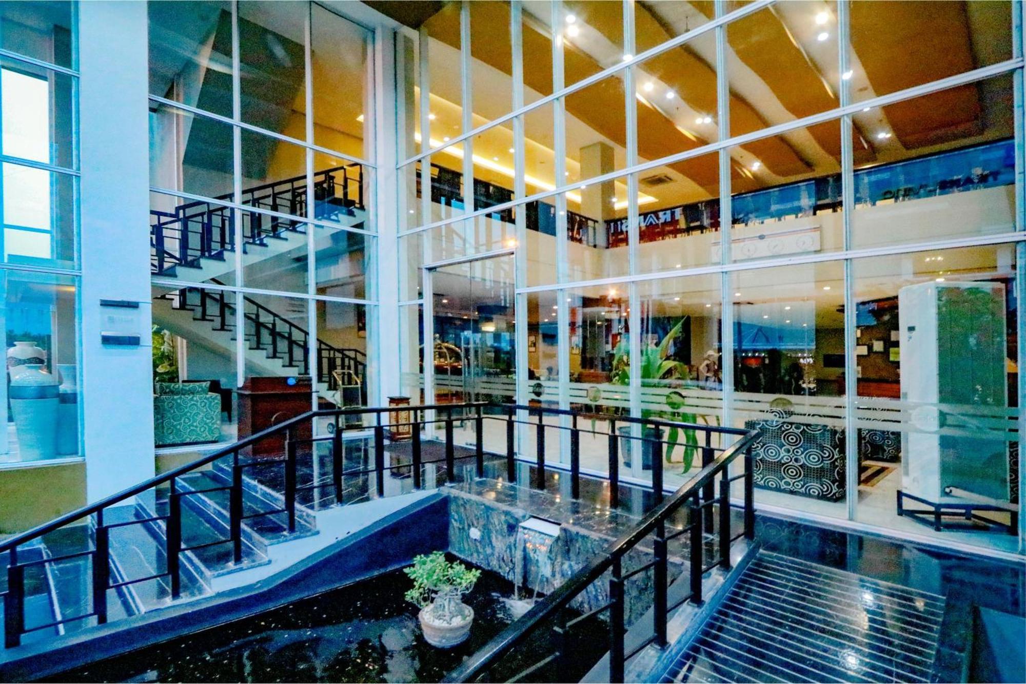 Hotel Dafam Pekalongan Exterior foto