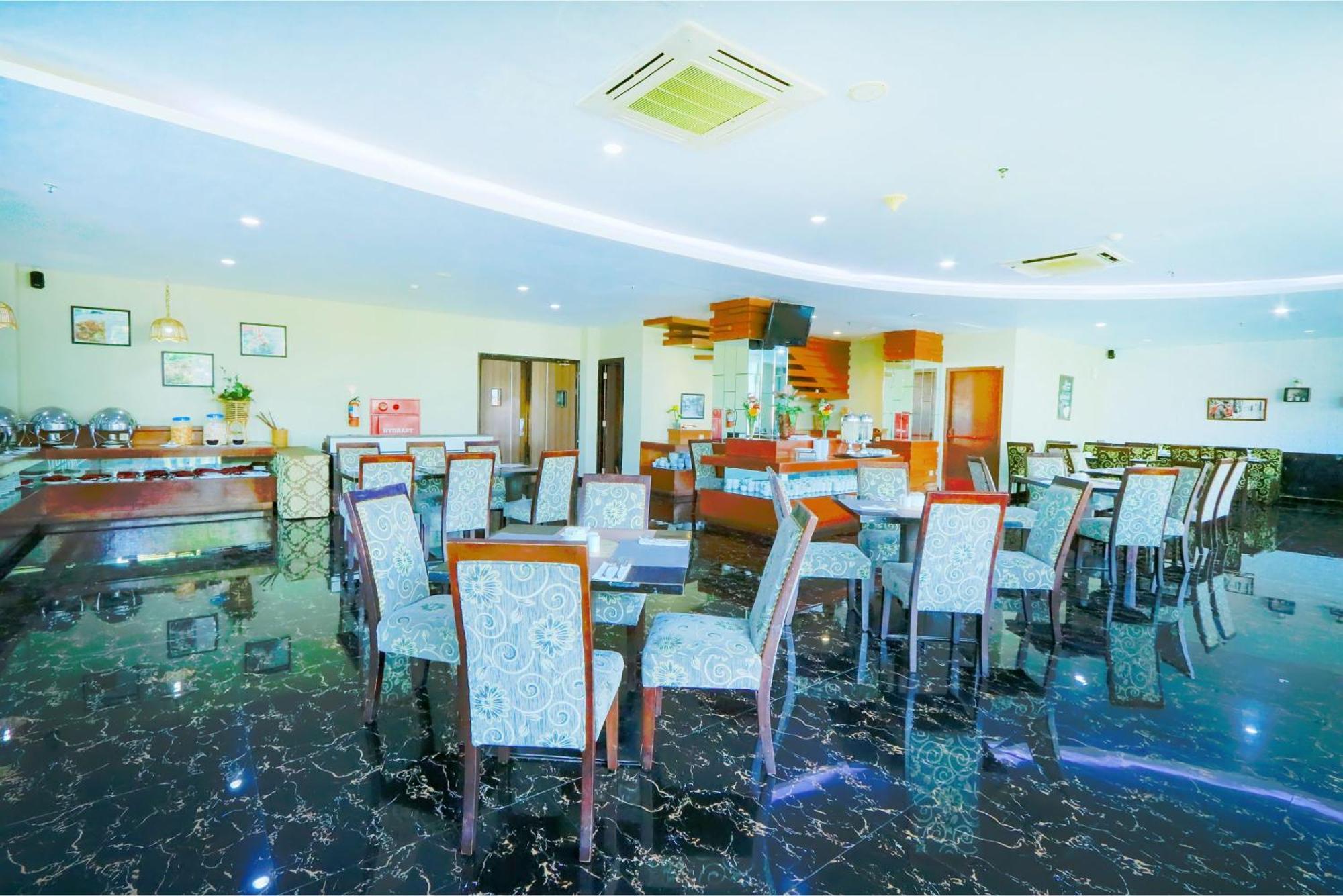 Hotel Dafam Pekalongan Exterior foto