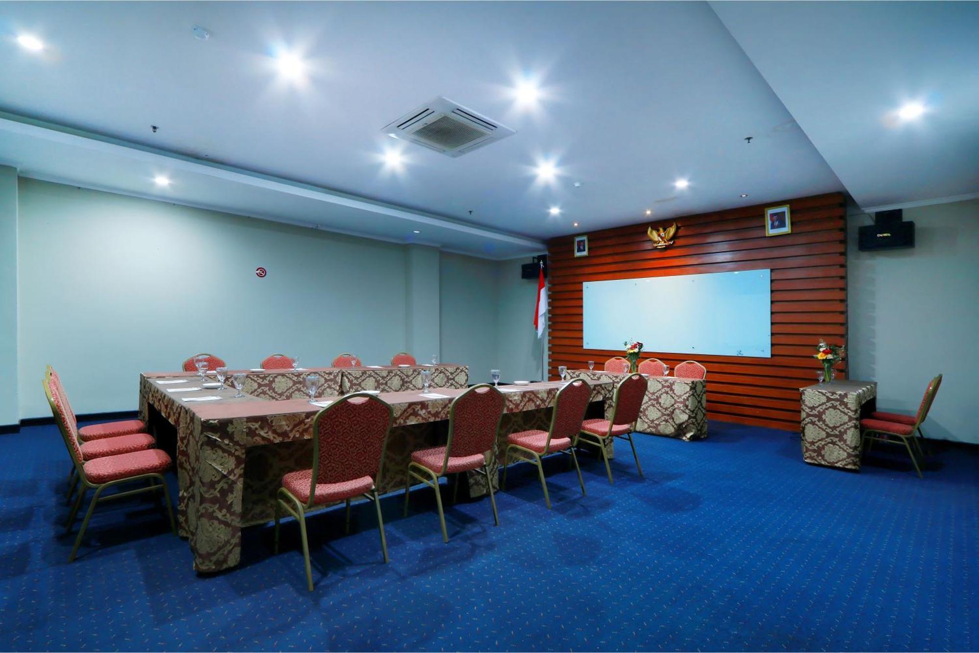 Hotel Dafam Pekalongan Exterior foto