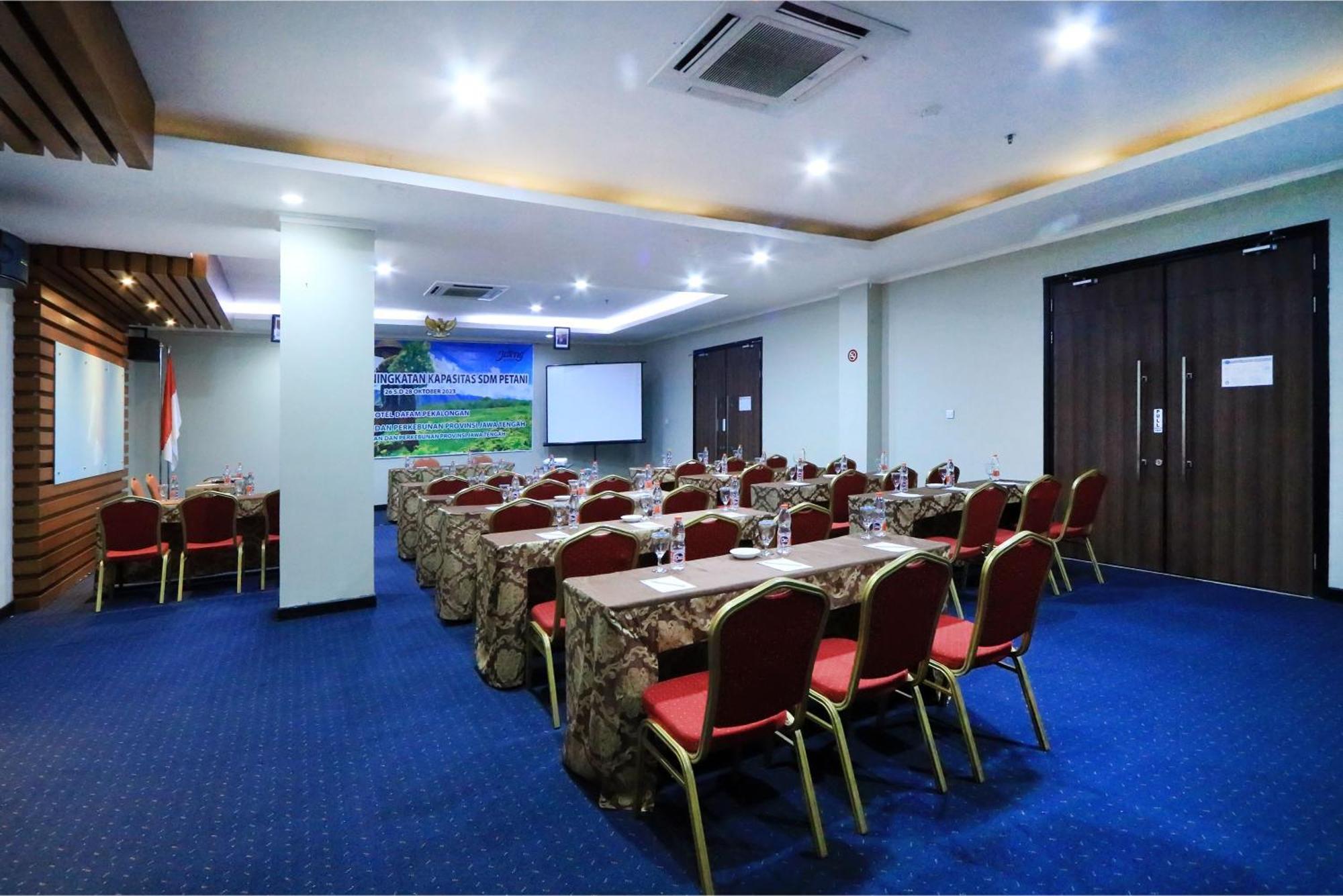 Hotel Dafam Pekalongan Exterior foto