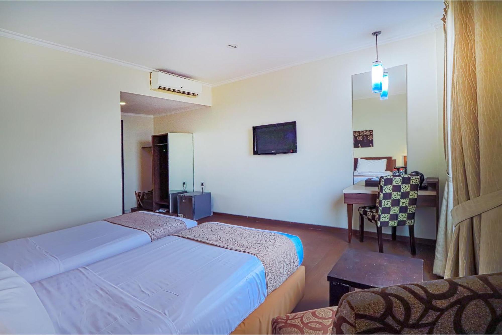 Hotel Dafam Pekalongan Exterior foto