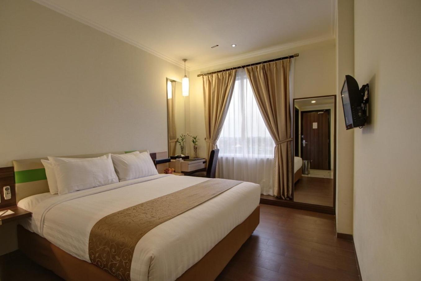 Hotel Dafam Pekalongan Exterior foto